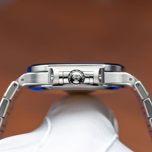 Patek Philippe Nautilus 7118/1A-011 Image 2